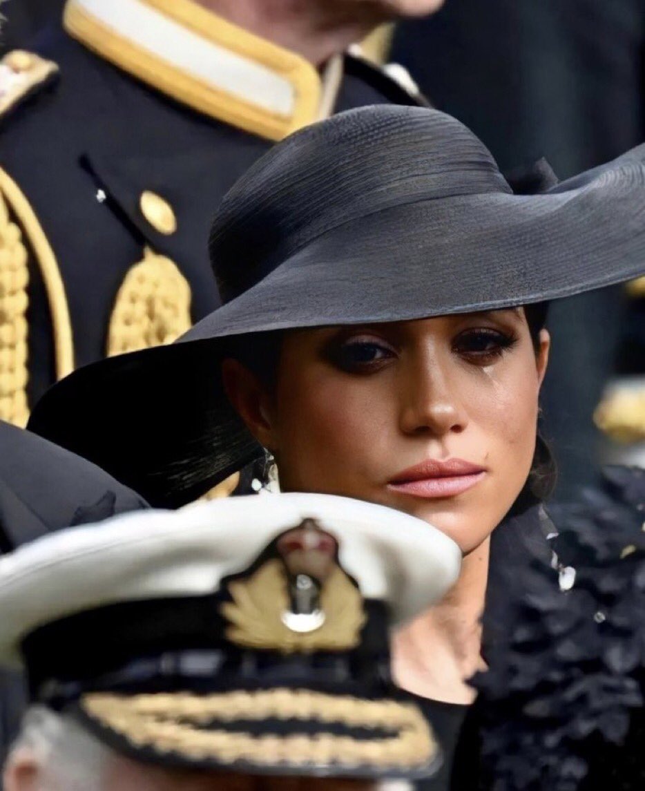 I’m certain that The Queen was the nicest person to her in that family. 

#MeghanMarkle #DuchessMeghan #QueensFuneral