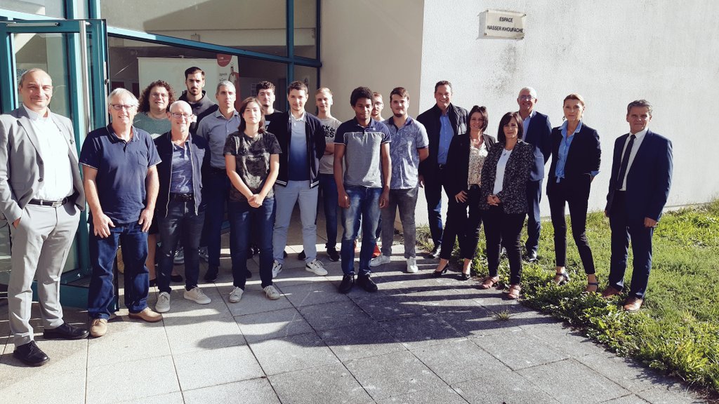 Nouvelle formation au lycée Nelson Mandela : Licence professionnelle CNAM : Eco 3P - Eco-conception Produit Process en Plasturgie en réponse au besoin des entreprises.
Formation par apprentissage en partenariat avec le GRETA, l'IUMM et le CNAM.
<a href="/acbesancon/">Académie de Besançon</a>  <a href="/bfc_region/">Région Bourgogne-Franche-Comté</a>