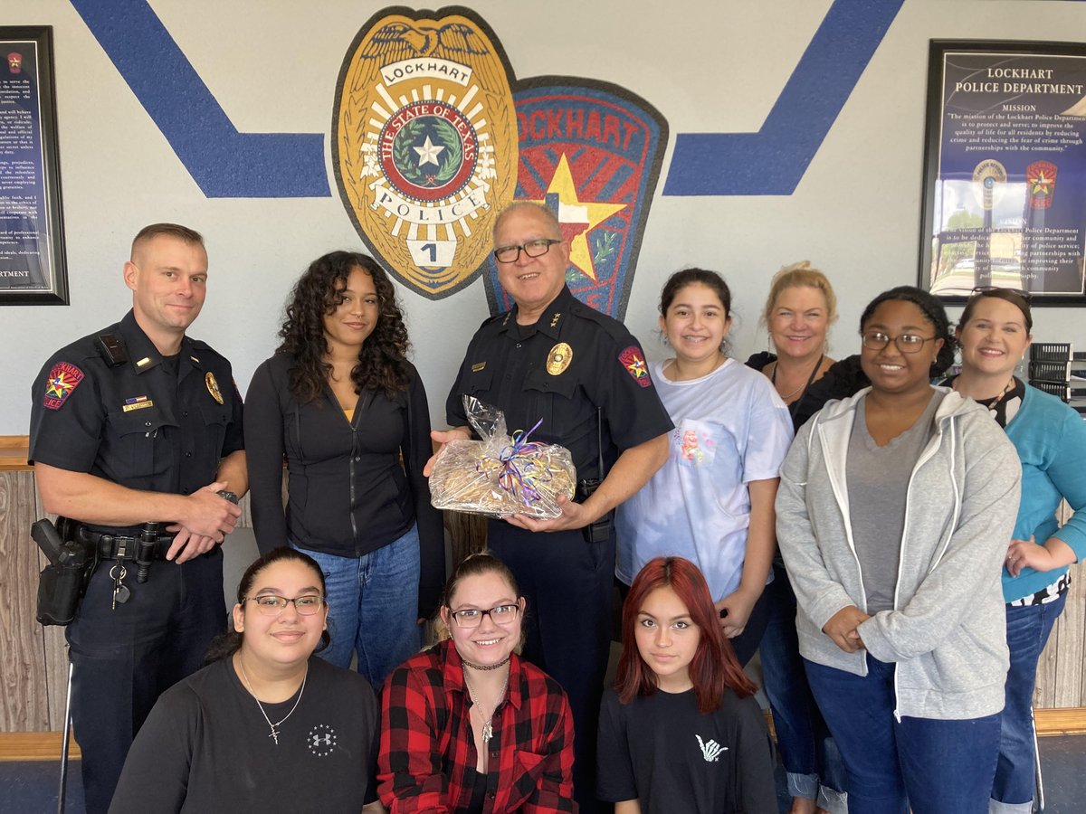 culinaryartslhs's tweet photo. LHS Culinary department and The Lockhart Chamber of Commerce deliver homemade treats to the First Responders on Friday, Sept. 16th. 🤠
#LHSCulinaryArts
#CTELockhart
#LHS
#LockhartHS
#LOVEMYLISD
#Lockhart4People
#LockedonExcellence
#UnLockingPotential
#LockhartLeading https://t.co/pEeqNl1TNi