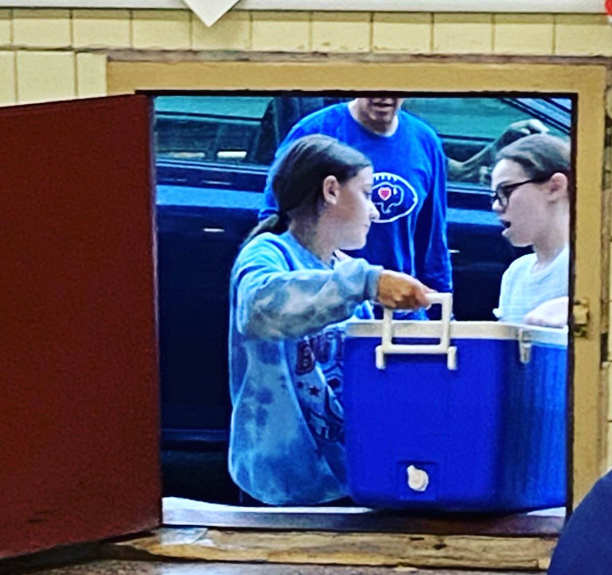 Our first group of 7th graders headed out to Meals on Wheels for their first Leaving to Learn! Great job Hearts! <a href="/bigpiclearning/">Big Picture Learning</a> <a href="/ktufsd/">Ken-Ton UFSD</a>