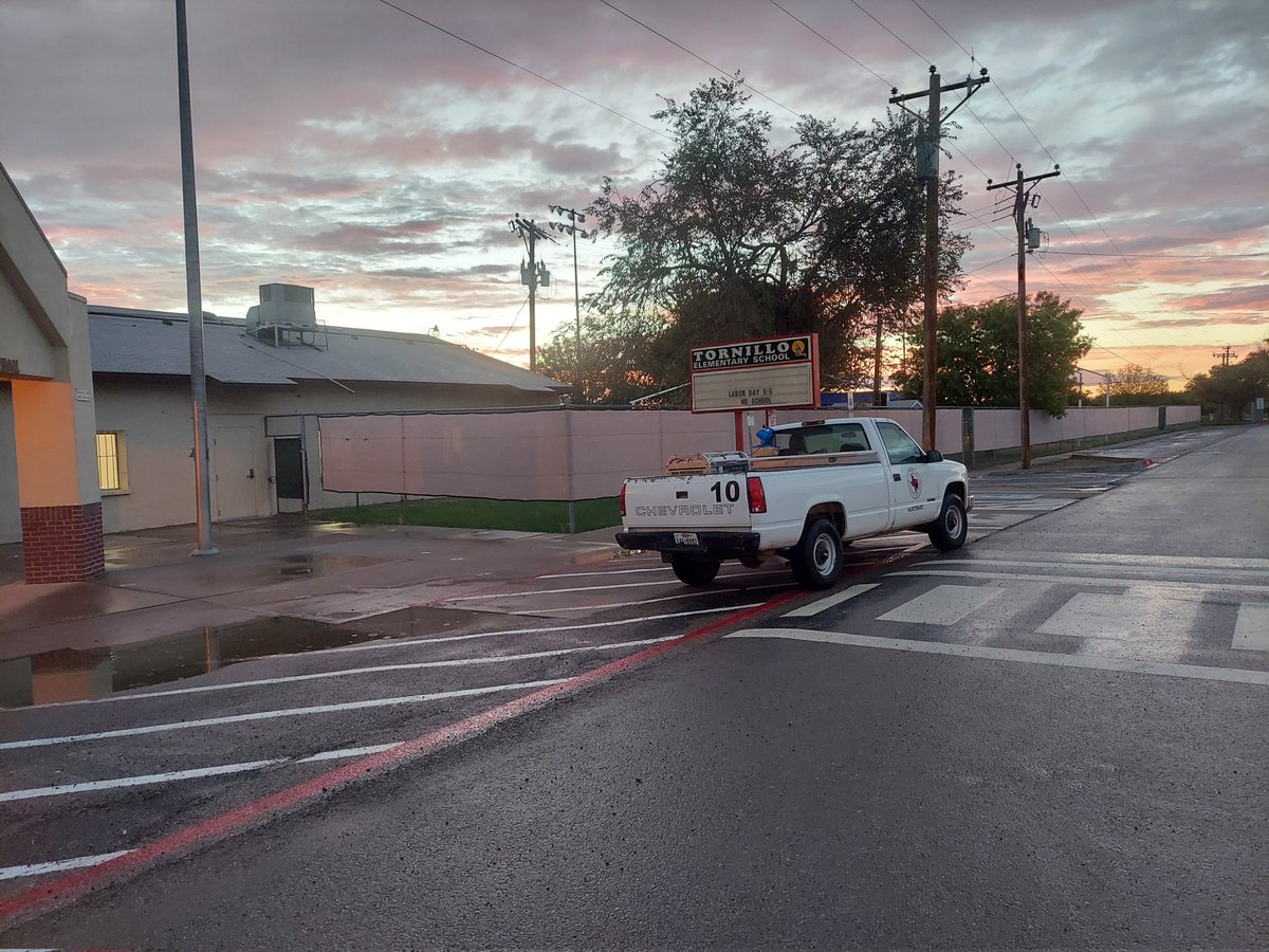 ReEstrada_TISD's tweet photo. TISD M &amp; O early morning fogging for mosquitos, keeping our students safe. https://t.co/2B1ReNFSlK