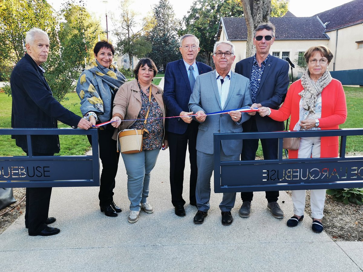 aisupi0's tweet photo. Inauguration du jardin de l'Arquebuse à #NuitsSaintGeorges avec l'aide de l'Etat et du Département https://t.co/6vE5kbHAZN
