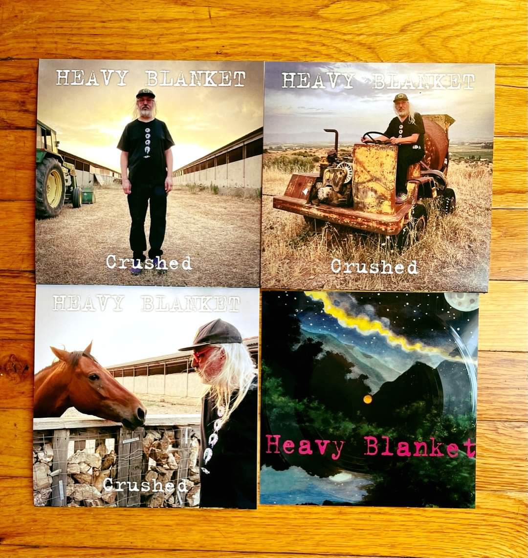 FreakSceneNet's tweet photo. Outer Battery Records just put out an extremely limited pressing of @HeavyBlanketJam flexies before the new album comes out in 2023.
#heavyblanket #jmascis #outerbattery
#dinosaurjr
Mine just arrived and they look fantastic
https://t.co/1YOnRzk5cJ https://t.co/4ABIJt5C20