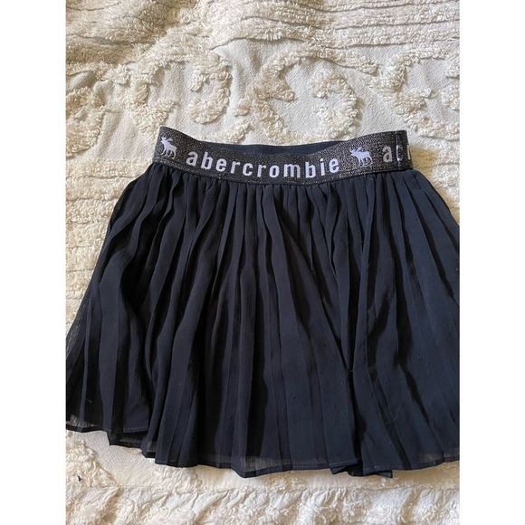 So good I had to share! Check out all the items I'm loving on <a href="/Poshmarkapp/">Poshmark</a> #poshmark #fashion #style #shopmycloset #abercrombiefitch: posh.mk/nyTYw01lstb