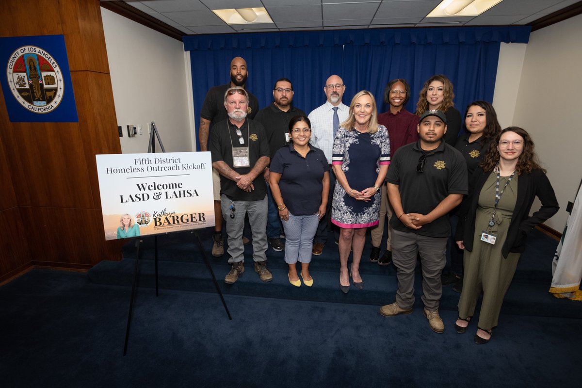 kathrynbarger's tweet photo. We can only tackle #homelessness in @countyofla if we're working together. I'm incredibly grateful to the @LAHomeless and @LASDHQ teams who are on our streets every day offering services, shelter, and support to people in the Fifth District. https://t.co/svHTwEMPpn