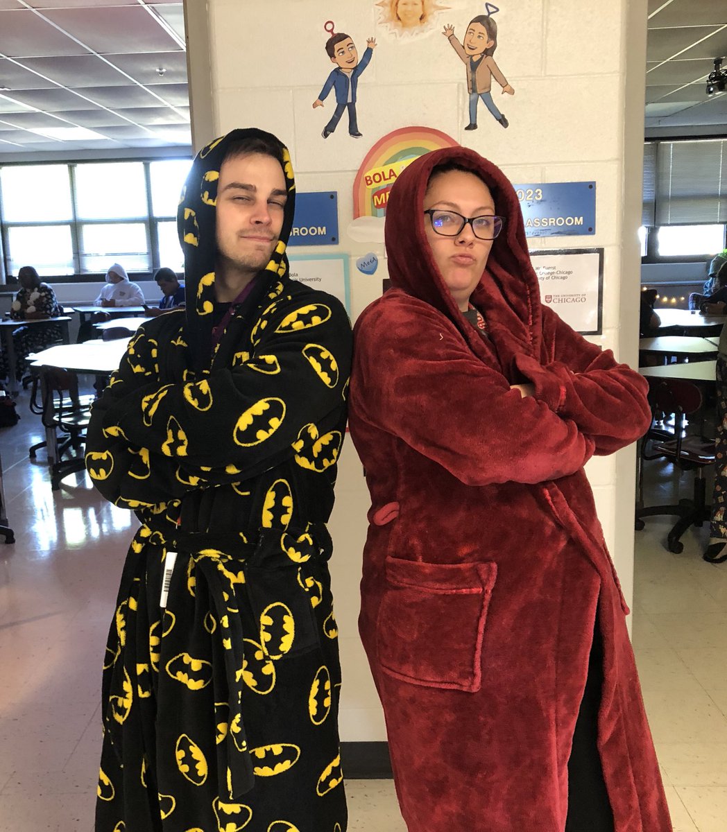 MrBola115's tweet photo. We are so cozy in these robes that I almost fell asleep during the picture 😴 https://t.co/HFEBh7IPrJ