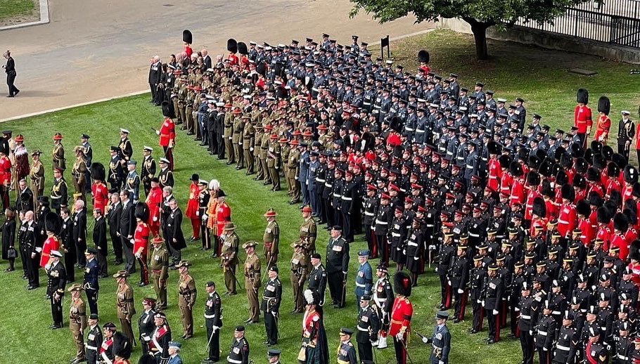 stephencanning's tweet photo. It was an honour of a lifetime to be able to march in the Queen’s Funeral Procession today 🇬🇧 https://t.co/R0tjvIgZJq
