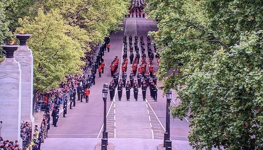 stephencanning's tweet photo. It was an honour of a lifetime to be able to march in the Queen’s Funeral Procession today 🇬🇧 https://t.co/R0tjvIgZJq