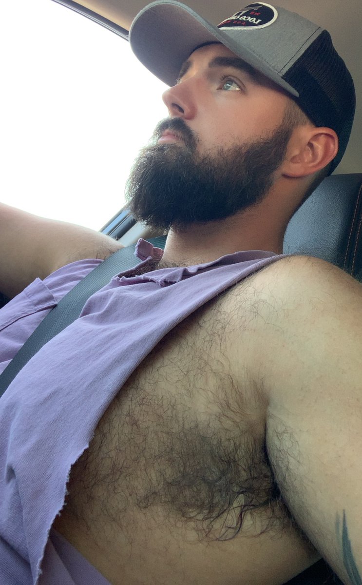Kentuckyboy93's tweet photo. Retweet for a sniff of this sweaty pit😈 https://t.co/6yLGBJca8k