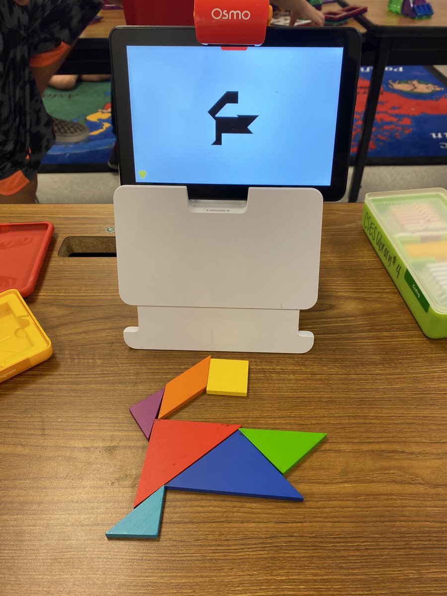 cses_tech's tweet photo. Working on our building skills! https://t.co/EUkMYmmtPI