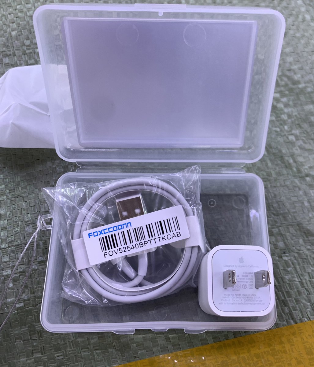 PerfectStore10's tweet photo. Iphone charger ✨
Adapter + cable✅
Orignal✅
Price:2500
DM📩to order💙 https://t.co/uwp2qT5lDt