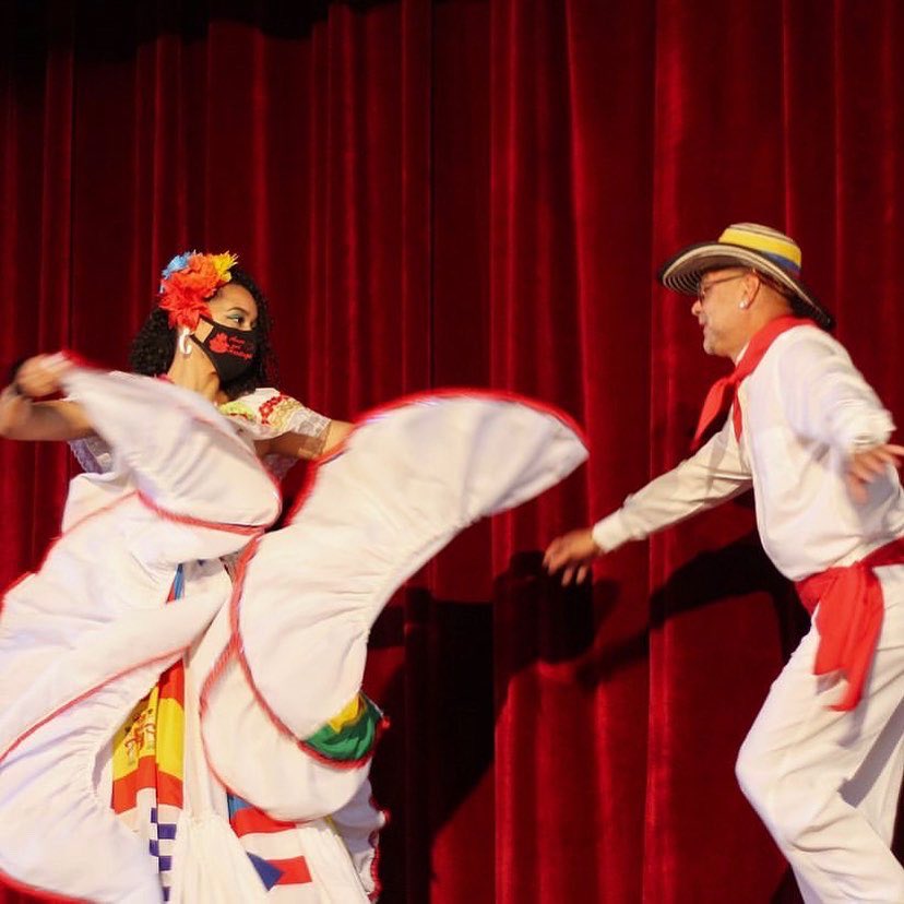 This week in ROC: 

➡️ Fairport Scarecrow Festival 🎃
➡️ Flower City Comic Con 🎟️ 
➡️ Hispanic Heritage Celebration Day💃🏻 

#CampusROC #GreaterROC #VisitROC #ExploreROC #RochesterNY