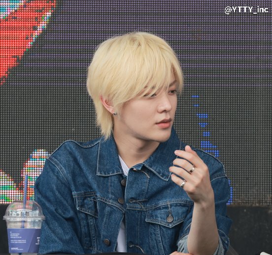 YTTY_inc's tweet photo. #윹툥 #유키태키 #YTTY #ユテ #yutae
🌹 유따! 유따도 이거 해
🍒 나..? 티용 나?(재차 확인) https://t.co/tn7fKzkQAn