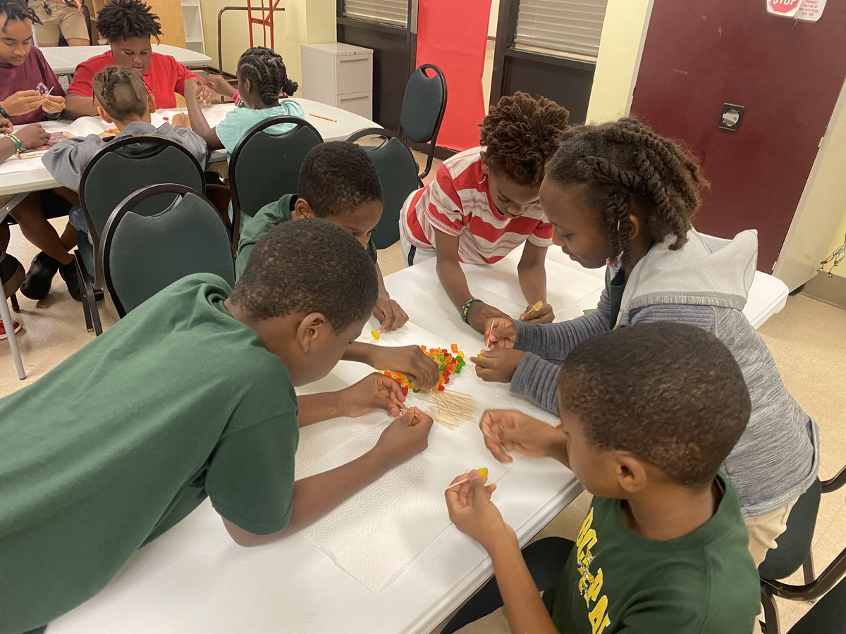 Pbcpal's tweet image. Robotics &amp;amp; Coding kicked off this week introducing STEM fundamentals. Mentors &amp;amp; mentees worked together using physics &amp;amp; load distribution tactics while engineering structures that would hold up the weight of a textbook using only gummy bears &amp;amp; toothpicks! #PALSTEM #PALRobotics
