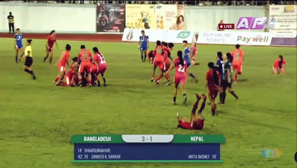 SaifulIslamMir9's tweet photo. A huge Congratulations to Bangladesh womens football team on winning SAFF Championships first time ever. For they played well so they deserve this victory.
Hats off lessies🧢
Joy Bangla🇧🇩

#SAFFWomensChampionship2022 https://t.co/jiHOZ1yWmz
