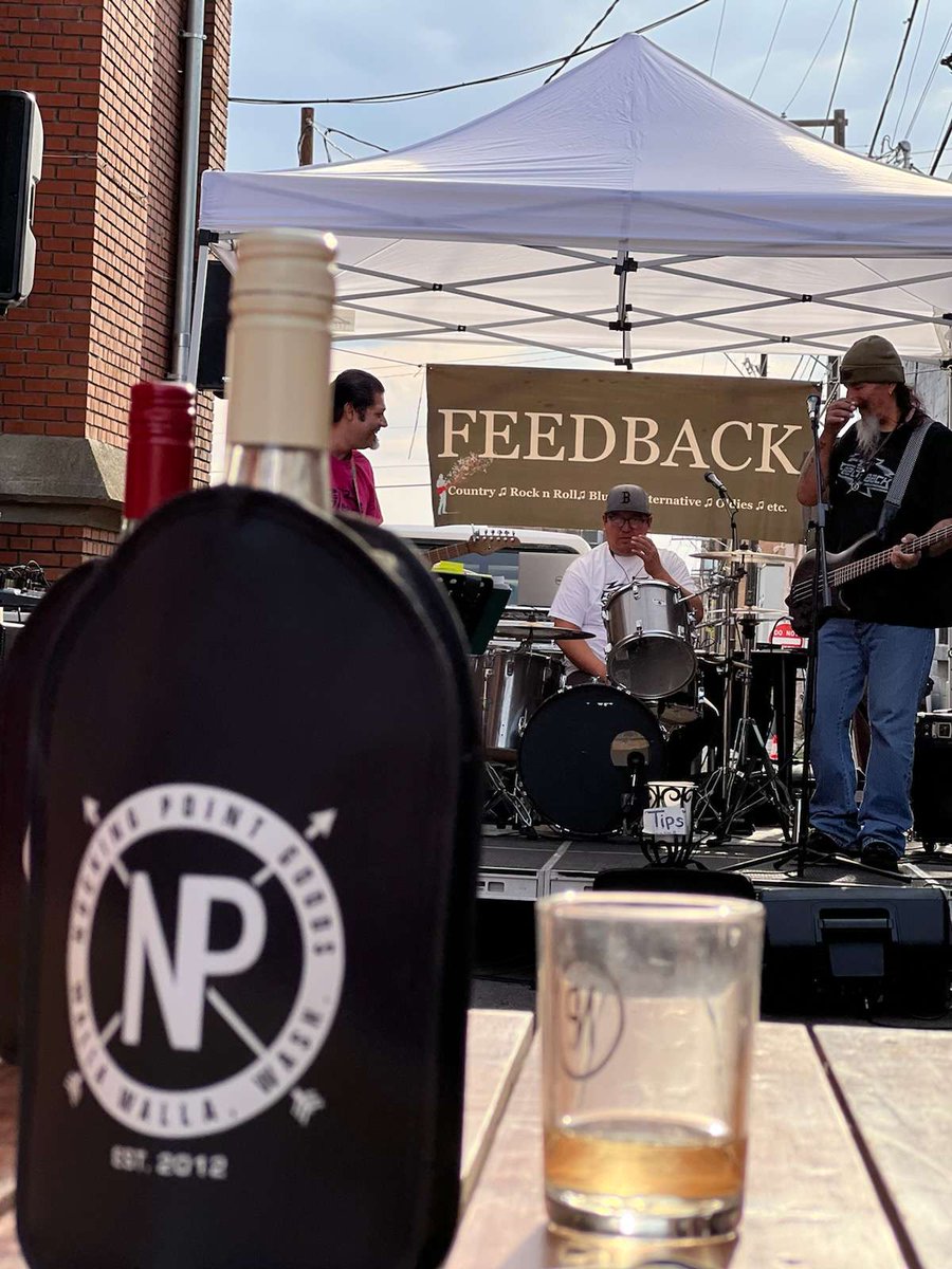 nockingpoint's tweet image. All smiles from our member party in Walla Walla over the weekend. Loving these photos, EstherRN.

#MemberParty #NockingPoint
