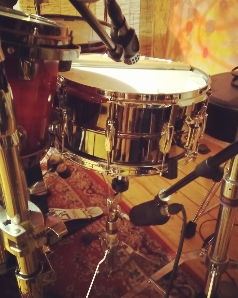 PodroomStudio's tweet photo. #Ludwig Black Beauty #snare .... beauty!!! #recording #drums https://t.co/O98g9QfIdW