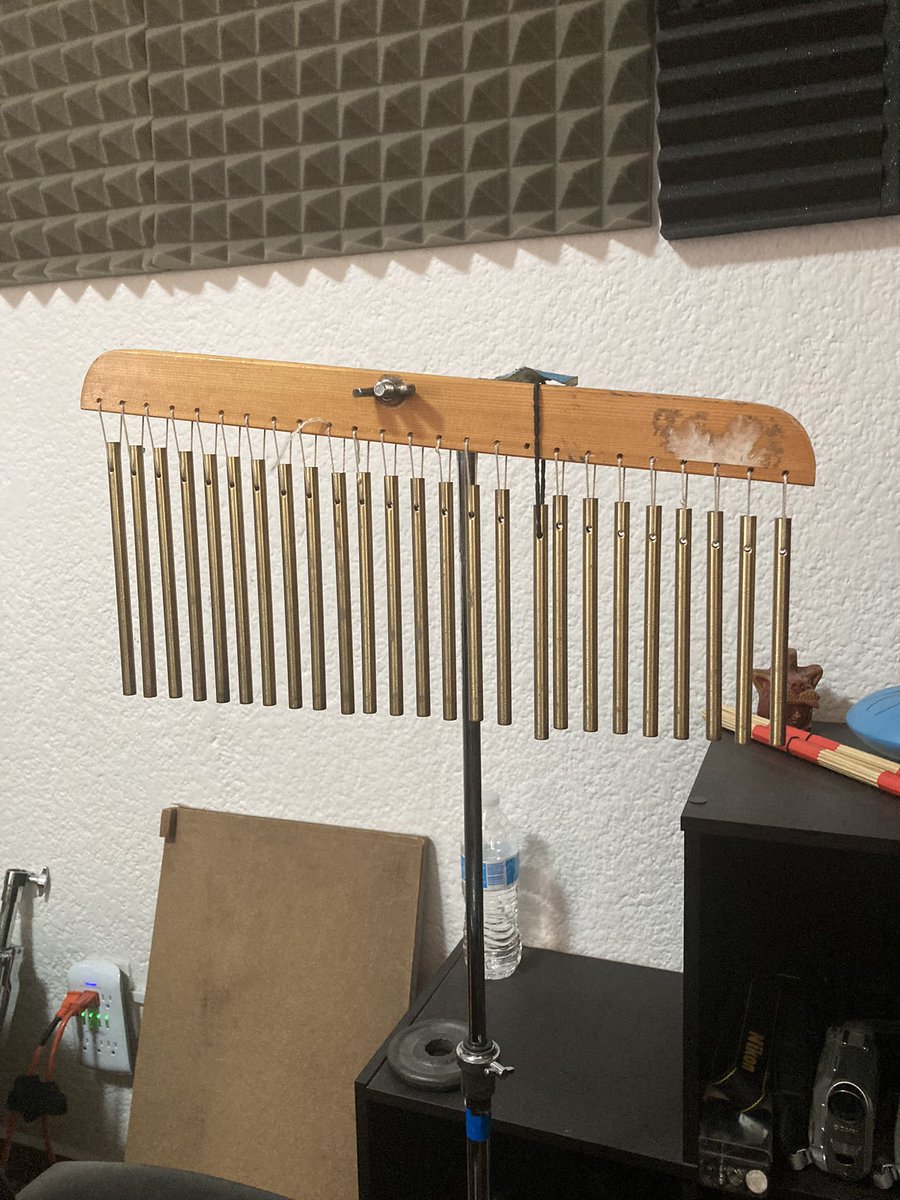 adolfunk's tweet photo. En mi cel falló @SkyAlertMx pero siempre eficiente mi sistema de alarma de percusionista. #sismo #SimulacroNacional2022 https://t.co/VWy39cUC92