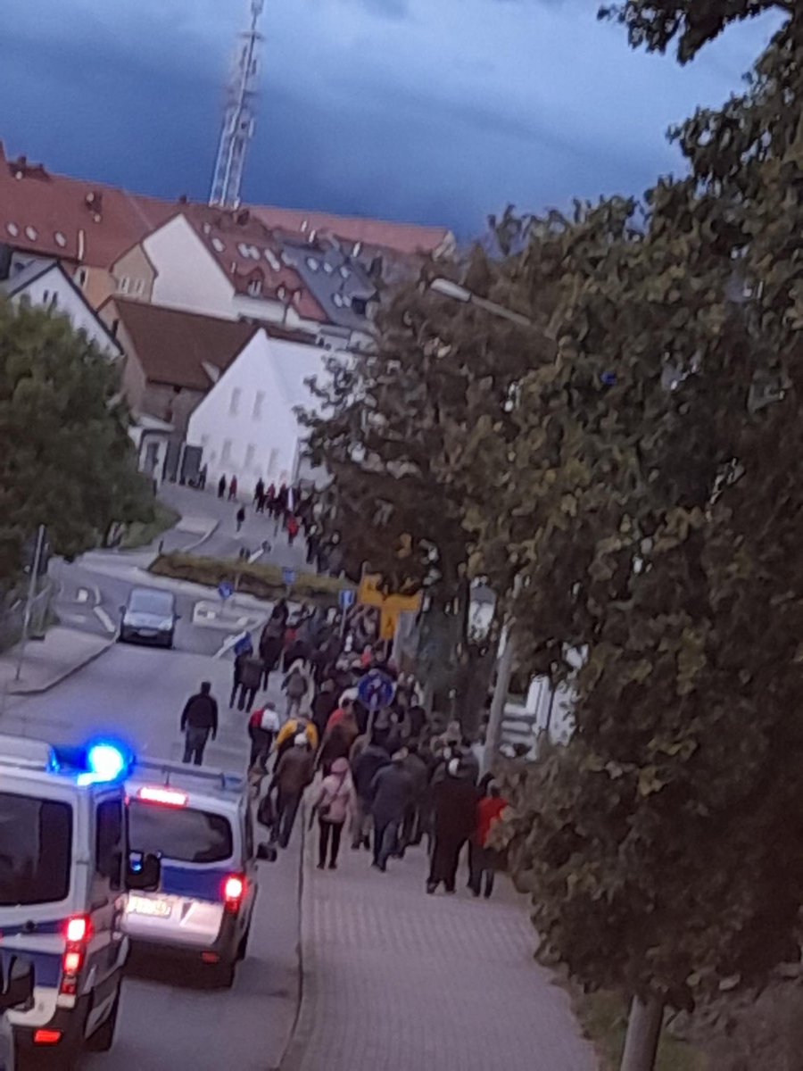 Freiberg161's tweet photo. Jeden Montag die gleiche scheiße wann hört der Quatsch mal auf.#fckqrd #fckquerdenker #fcknzs #fg1909 #nzsbxn https://t.co/yeJQ4KM4vU