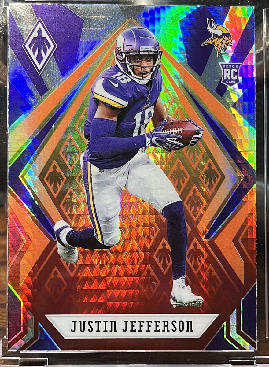 iampgmcards's tweet photo. There’s something that I love about the fire burst from Phoenix. Let’s #Giveaway this @JJettas2 rookie! Reply to this tweet with the yards of Jefferson’s longest catch of the game tonight. The first person to get that correct wins the card! #SKOL #IamPGMCards #JJettas #FireBurst https://t.co/q8NJNbG9Kt