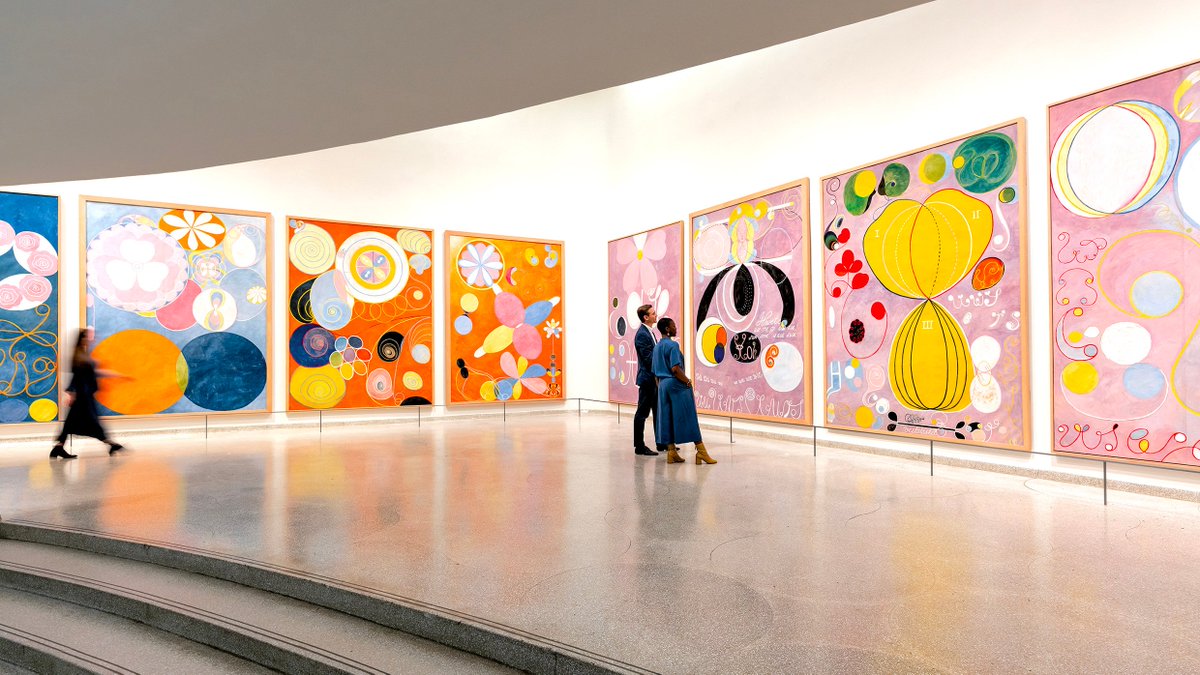 ¿Imaginas hacer una obra tan revolucionaria que te veas obligada a mantenerla oculta porque sabes que el mundo no está preparado para entenderla? 💜

Pues precisamente esto es lo que le pasó a Hilma af Klint. Me apetece contaros esta historia también aquí, así que dentro hilo 🧵