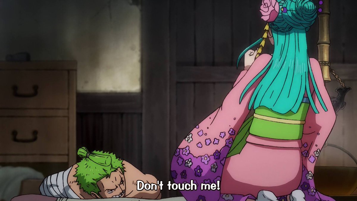 oooaoo_lost's tweet image. #zosan #onepiece #ham

So... there's actually people thinking the first is romantic and the second isn't? Makes you wonder...