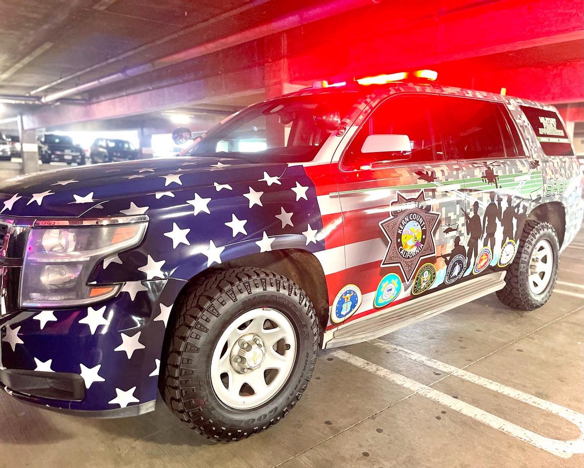 KernCoSheriff's tweet photo. Did you miss the County Career Expo on Saturday? We revealed our patrol cars honoring and supporting Breast Cancer Awareness and Military Appreciation!
Don’t forget if you have any questions you can text “JOINKCSO” at 661-669-8319
#Joinkcso #careeropportunities #loveyourjob https://t.co/RKQmW47T5E