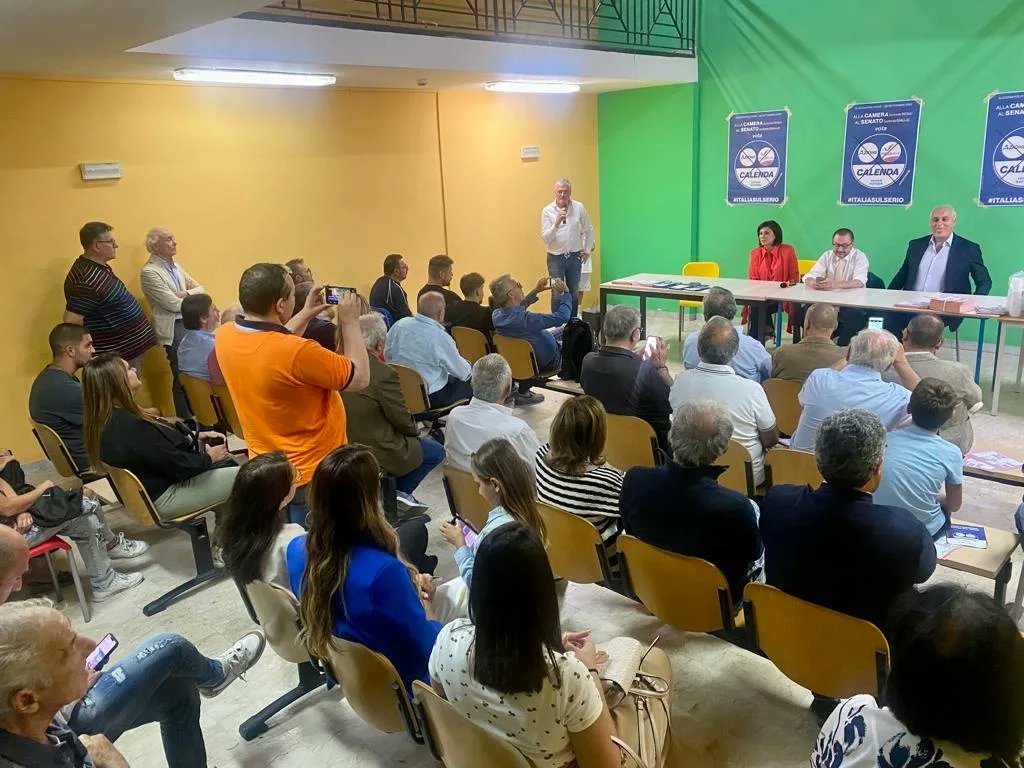 Casoria, Afragola, Caivano.

Tanti incontri, tanta gente, i nostri dirigenti, amministratori e candidati. Per costruire il progetto politico del #terzopolo,  insieme per fare l’Italia, sul serio. 
#25settembre #italiasulserio