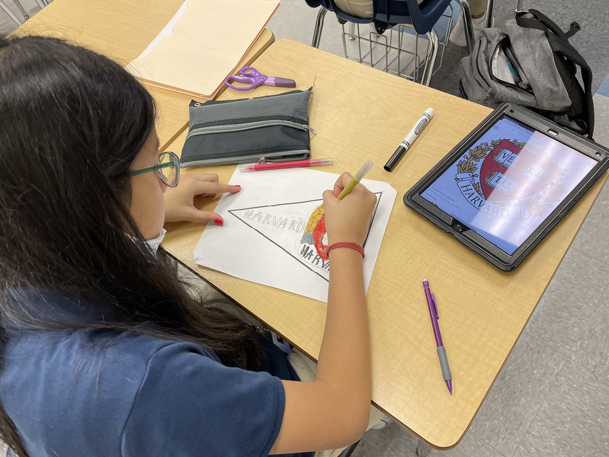 iconoclastedu's tweet photo. My girl said she is on a path to go straight to Harvard, and I told her, “I’ll be looking for my graduation invitation in 2032!”👩🏻‍🎓
#CollegeWeek #AVIDDemonstrationCampus #CollegiateAcademy at @SamhoustonMS https://t.co/XLEpa1wI1X