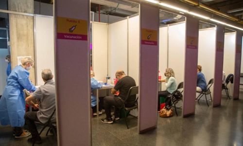 Distinguen a la Secretaría de Medios de la Ciudad -  adnciudad.com/index.php/1496… #Distinción #Premio #SecretaríadeMedios #CABA <a href="/PremiosEikon/">Premios Eikon</a> <a href="/leograndinetti/">Leonel Grandinetti</a> <a href="/prtomino/">Pablo Tomino</a> #CampañadeVacunación #COVID19 #coronavirus