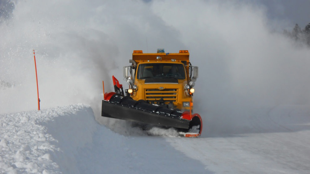 desertmtncorp's tweet photo. When determining how much deicing product you can get for your budget dollars, do you evaluate your options on the "Price" or the "Cost"? These are actually two very different concepts. Learn more on our blog post: https://t.co/an5z9CV0ma #deicing #antiicing #winterroads https://t.co/bWmxI2S3Rd