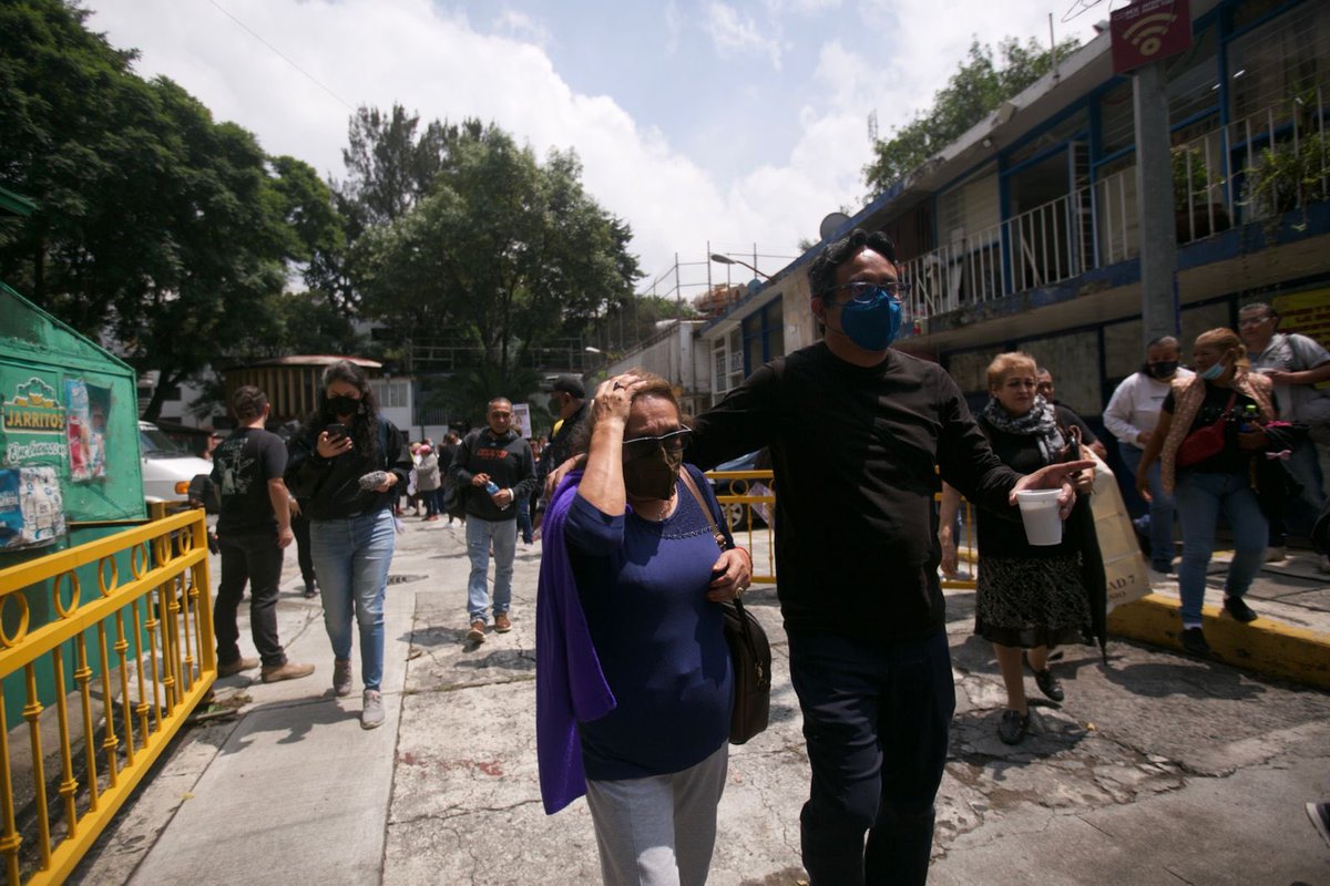 luispablob's tweet photo. Terremotos en México el@19 de septiembre: 
1: 1985, 8,1 de magnitud 
2: 2017, 7,1 
3: 2022, 7,4 https://t.co/XBPIRghFG7