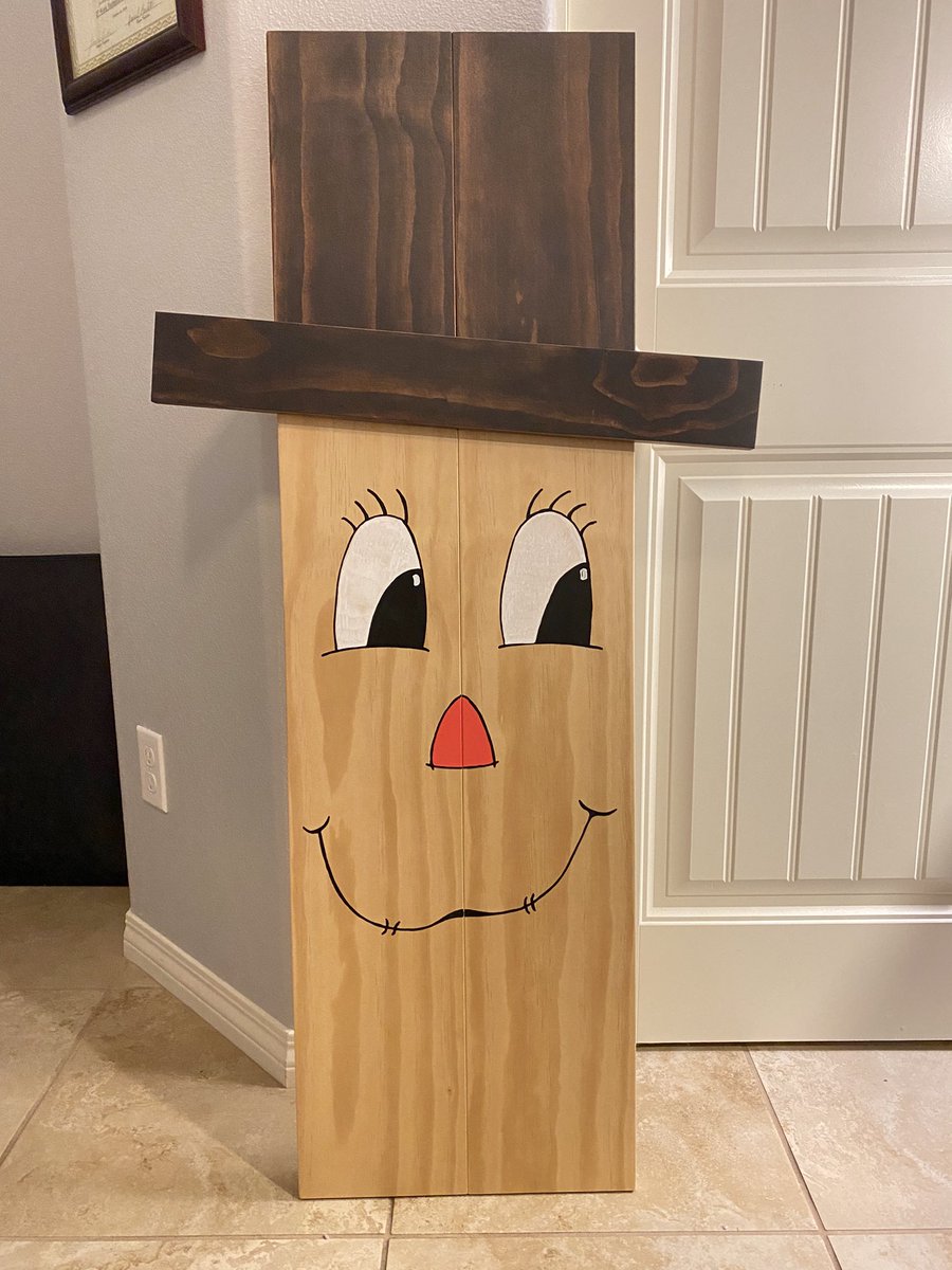 Making some signs for the holidays for Mom.