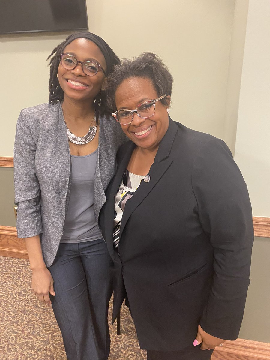 Emerge_PA's tweet image. We are so grateful to the countless elected leaders who invest their time in creating a path for more women to pursue public service! Thank you for joining us to celebrate the Class of 2022!