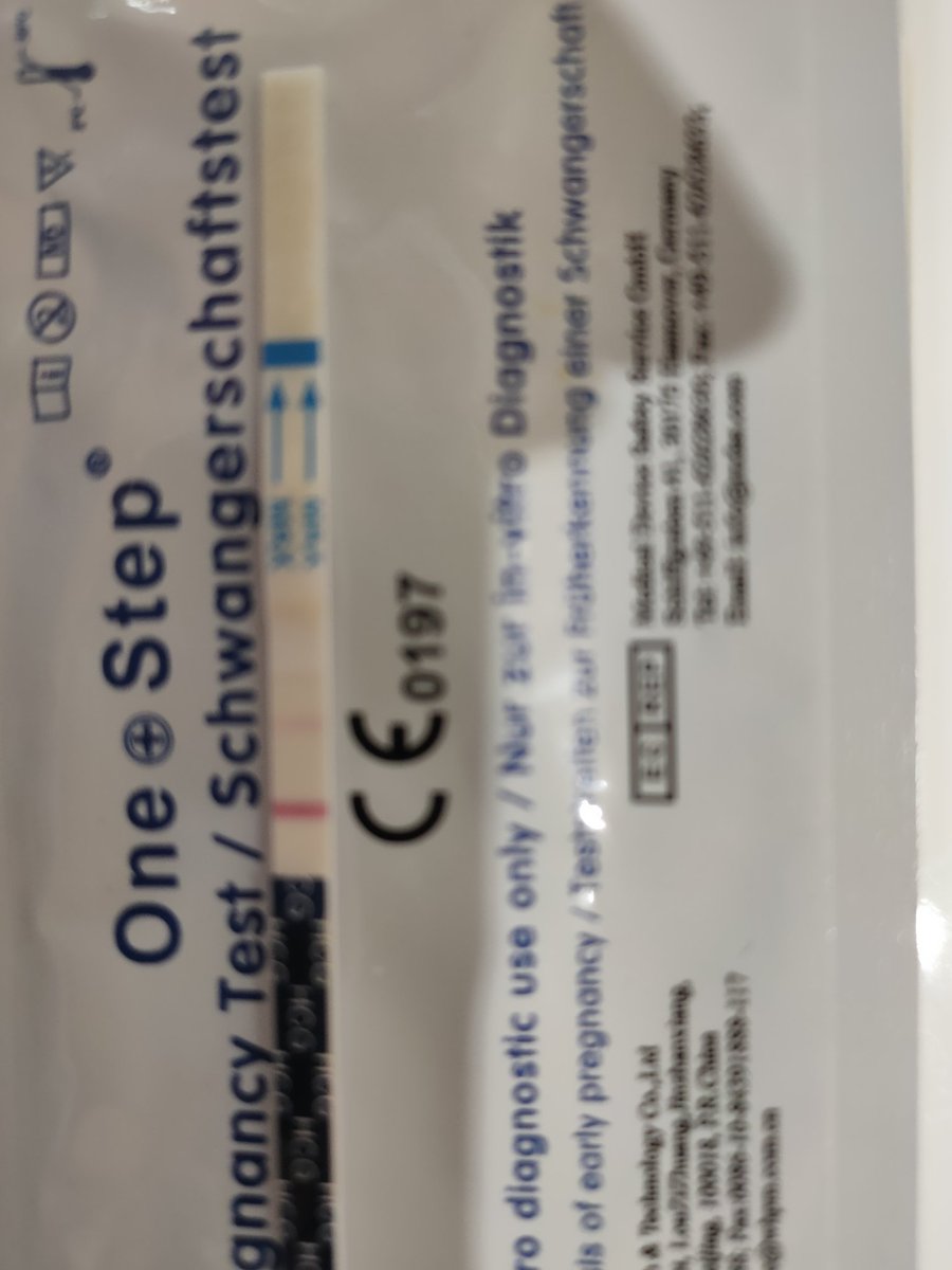 #infertilpandy
Me he hecho desde ayer, 2 test de ovulación del 2020 y uno de embarazo recién llegado este medio día. 
Y bueno, con mucha cautela, pero puedo decir que he visto positivo a 6 DPT!!
