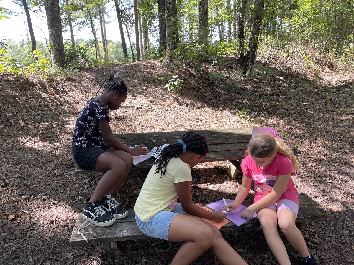 CherryvalePrin1's tweet photo. Having fun and learning,too! Camp Leopold checks all the boxes for Cherryvale’s 4th grade students! @SumterSCSchools @DrShirleyGamble @CherryvaleElem @DrWrightSupt https://t.co/ikuOuXXK2Q