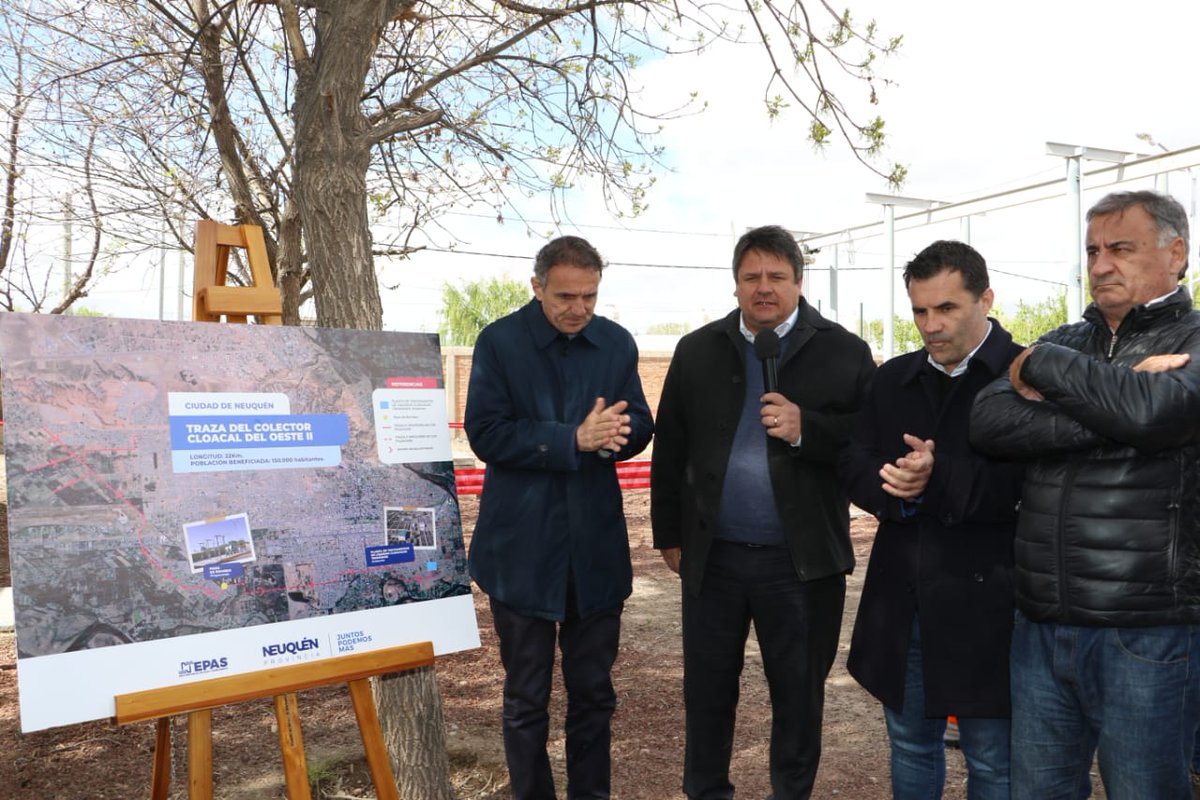 MarianoGaidoOk's tweet photo. #PalabraCumplida. #AguaPotable en Cnia Nueva Esperanza  después de 30 años, y la Megaobra de la Colectora #Cloacal del Oeste que beneficia a 150.000 vecinos ya son una realidad.
Es un gran orgullo compartir esta jornada de justicia social junto a @OmarGutierrezOk y @gkatopodis https://t.co/ZIDEkkqzUK