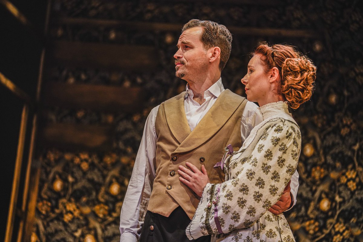 AliceOsmanski's tweet photo. Looking forward to taking Sherlock to @GreenwichTheatr later this week! Catch us there 21st-24th September @Blackeyedtheatr #Sherlockholmes #Greenwich #londontheatre #thegameisafoot 
Photos courtesy of @AlexHarveyBrown 📷 https://t.co/OHARHGC8Ta