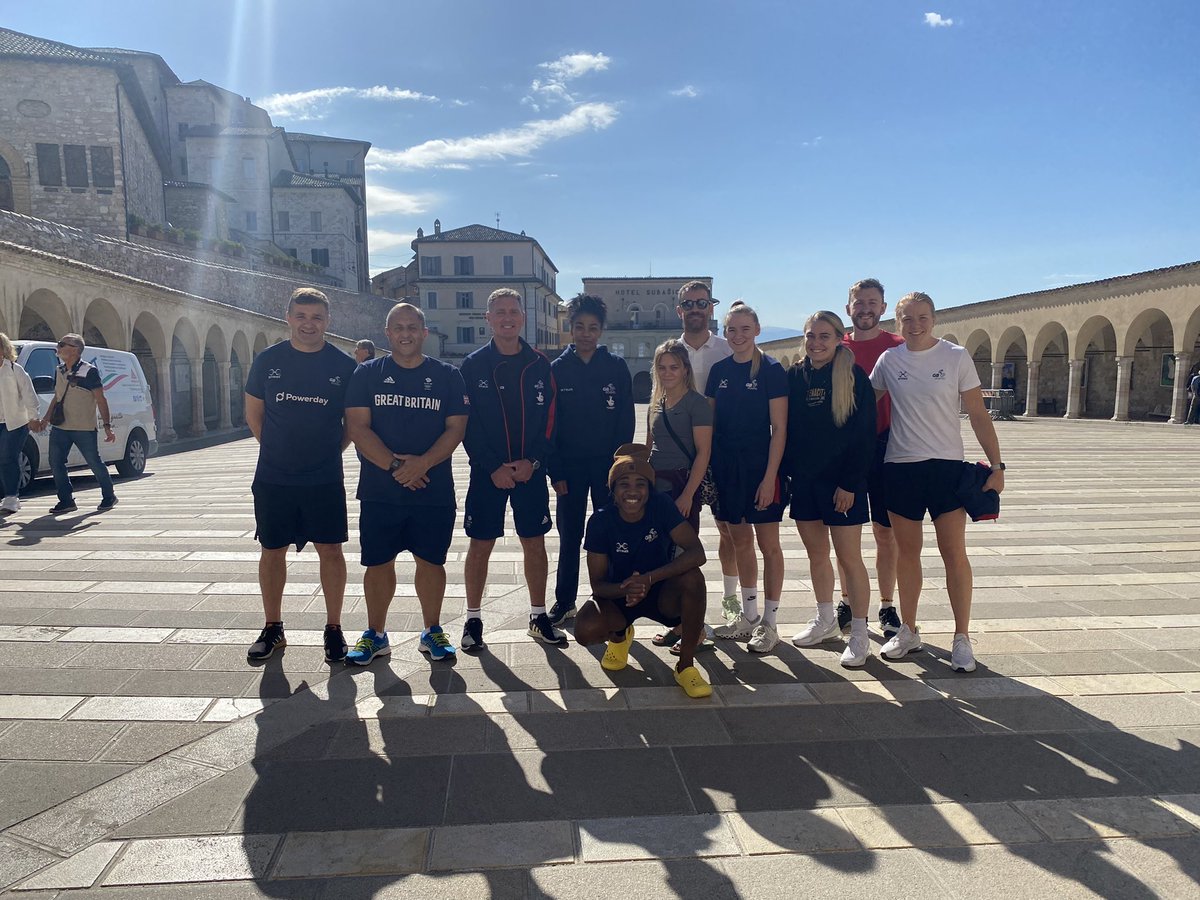 CindyNgamba's tweet photo. Italy training camp PENDING, Sparring, bags, run’s, S&amp;C , laugh, memories, experience’s, tourist. God willing, I’m always grateful🙏🏾🔋 https://t.co/vOOlKPhuLP