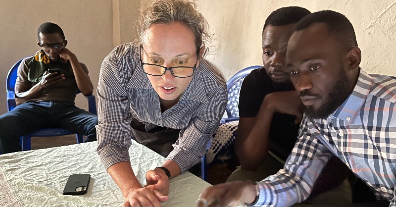 marymountu's tweet photo. Marymount Professor @elangran spent part of her summer in Malawi, as she helped document the contributions of artists in the Dzaleka Refugee Camp.

Read more about her experiences below.