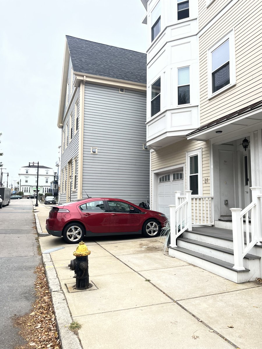 ryankiracofe's tweet photo. @BOS311 13 Caldwell St in Charlestown, continuing issue with parking on the sidewalk. Please note child on training wheel bike veering into oncoming traffic to avoid car blocking the sidewalk. Please ticket or tow. Thanks. https://t.co/6mq9acDwI9