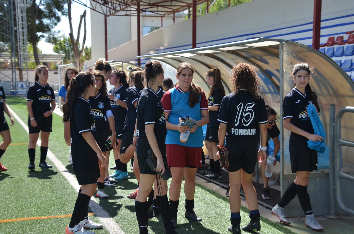 DaimielFemenino's tweet photo. 𝐅𝐈𝐋𝐈𝐀𝐋
El equipo jugaba un amistoso ante @IndependienteFF empatando a 3⃣ en un buen partido de las más pequeñas que siguen con su puesta a punto de cara al inicio liguero
⚽ #MariaTamurejo, #Ahinoa y #Andrea
Os dejamos unas 📷
Galería completa en el perfil de Facebook https://t.co/o6FTMkYSvJ