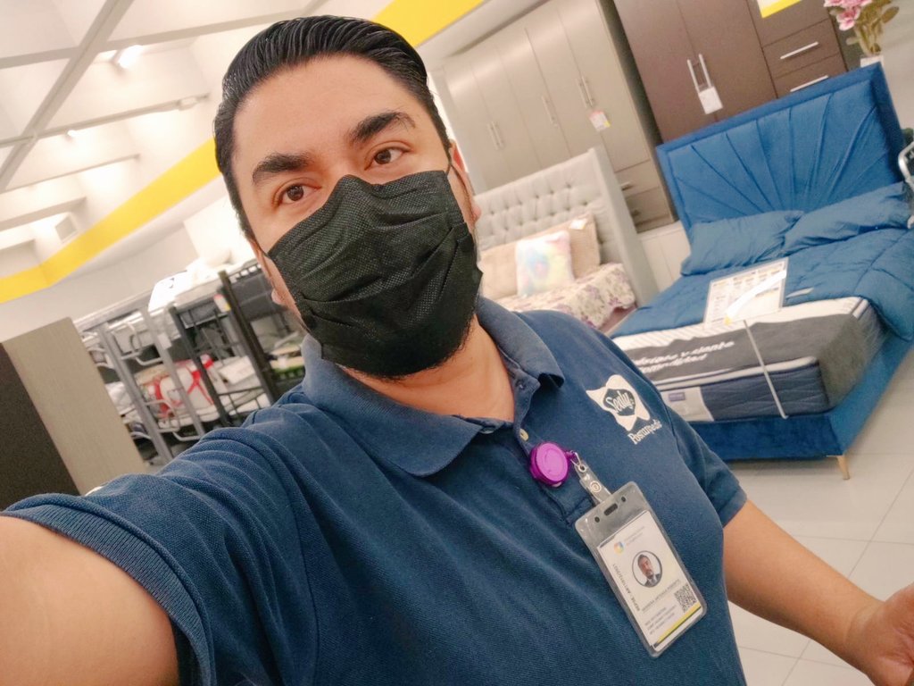 Kerveros37's tweet photo. Último día laborando en Sealy.
Con temblorcito y todo, estuve mucho tiempo acá y me gustó mucho especializarme en ventas y conocer a muchos amigos.
Ahora a dedicarme de lleno a mi sueño, ser un maestro Pokémon.
😊
#UltimoDíaDeTrabajo
#ImTryingToLive
#Workaholic
#IFeelMeh! https://t.co/ztWf5Gfoa4