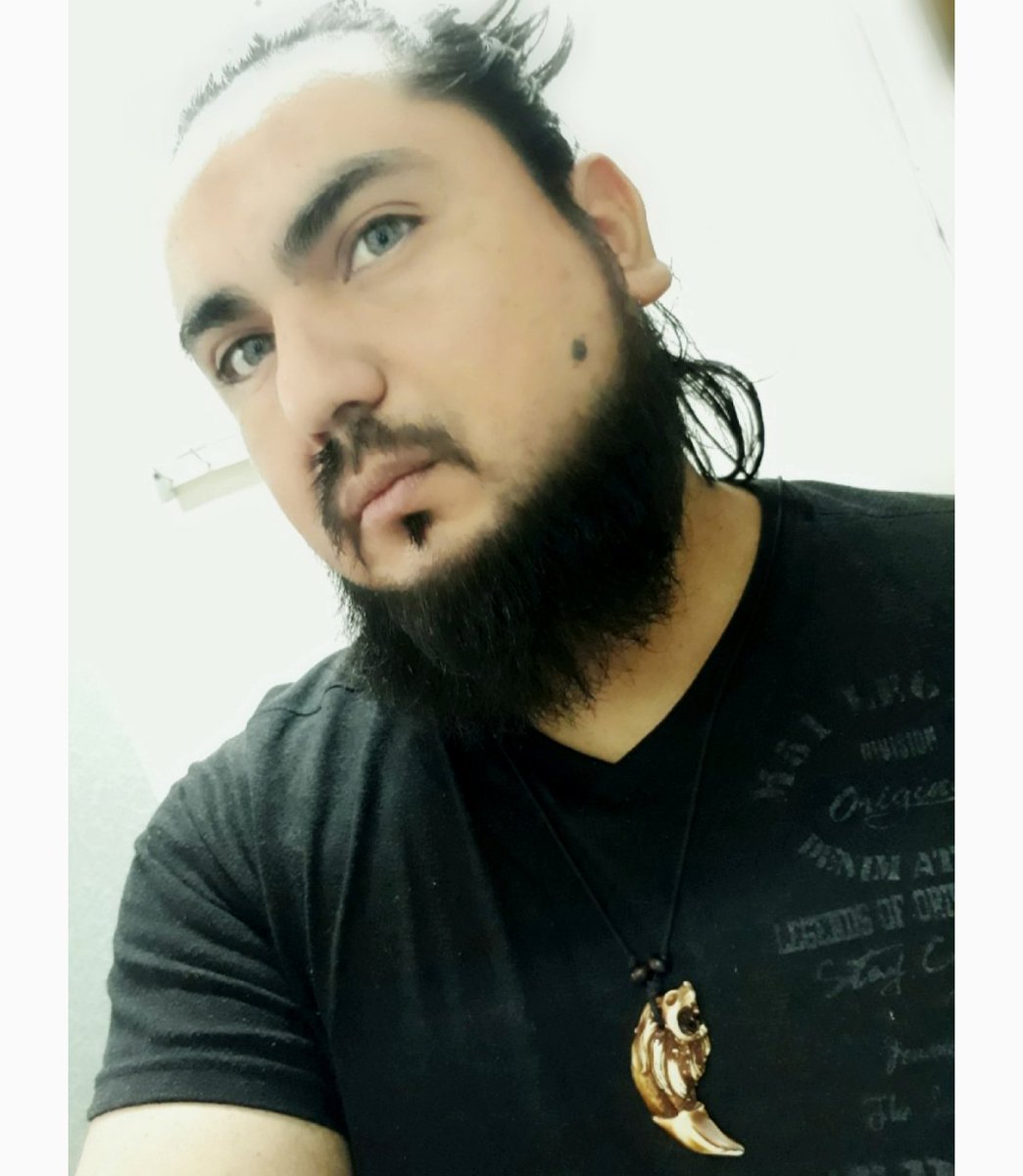 FelipeG78329708's tweet photo. Hacia falta un cambio de foto 😅 https://t.co/Rb5qmtge9q