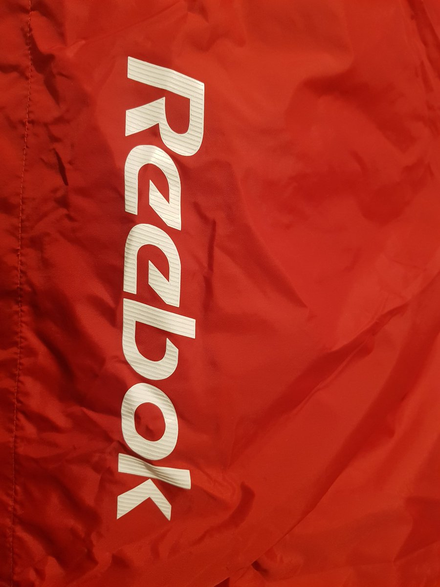 Nigeltails's tweet photo. @slacklfc Have this rain jacket in large. €50+ postage from Ireland. In perfect condition with no damage to badge,  material or sponsors print https://t.co/ref7xMo7j8