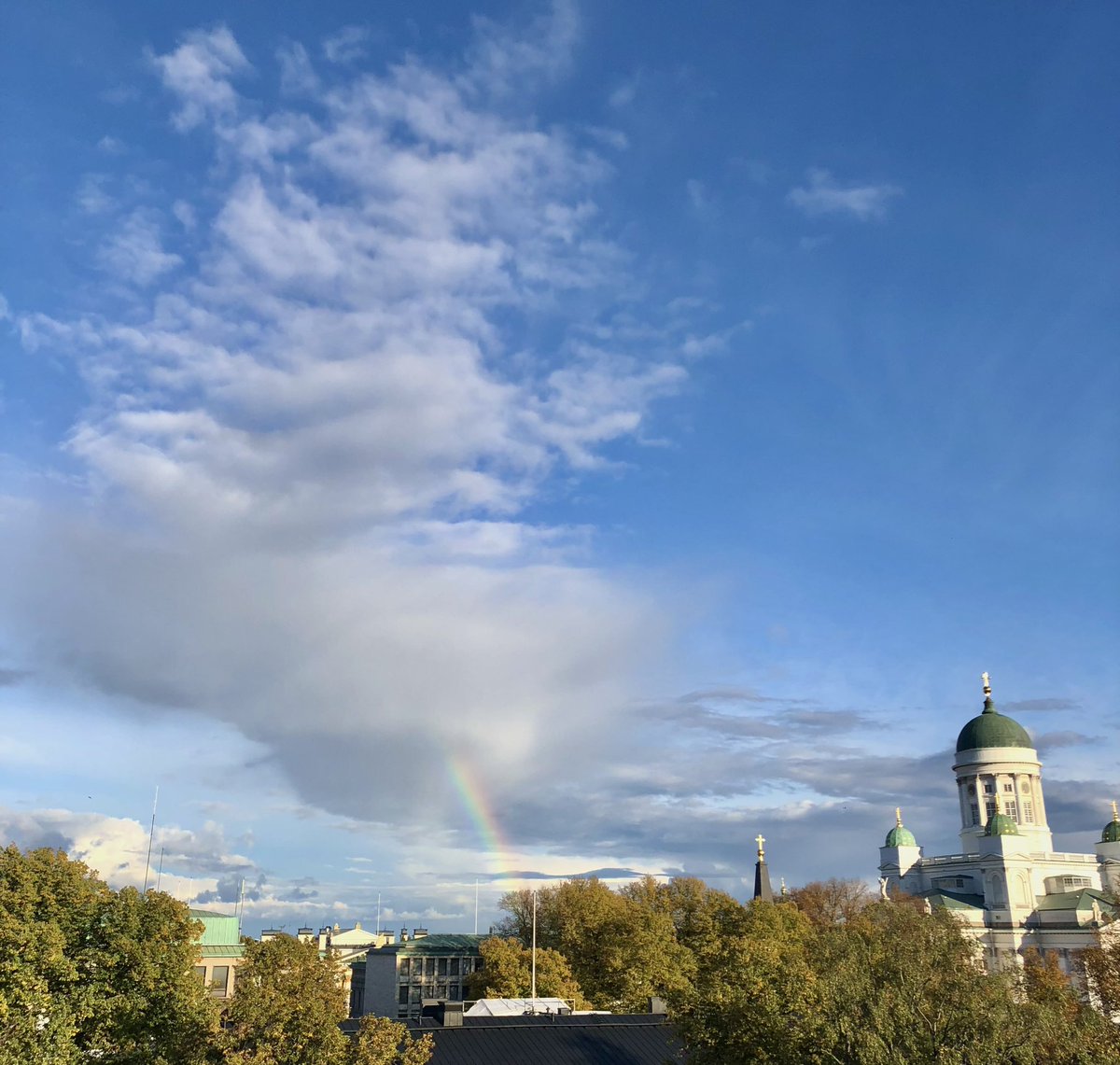 AiLobeHealth's tweet photo. Today Nexus Workshop on Business model by @ethramon gave us   insights on problem and solution, customer segment and many more. And what a wonderful view we had during the coffee break! #CampusIncubators @IncubatorsUH https://t.co/O5EeG4pCXe