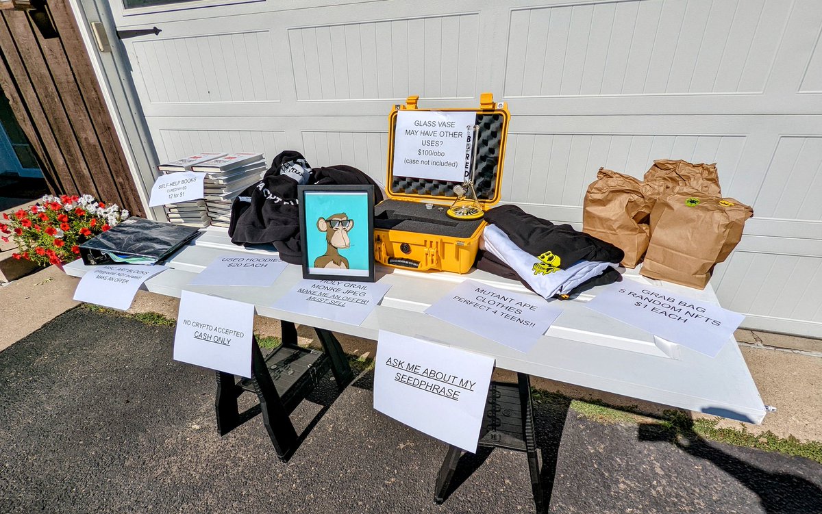 tropoFarmer's tweet photo. bear market garage sale https://t.co/5M9I09rv7v