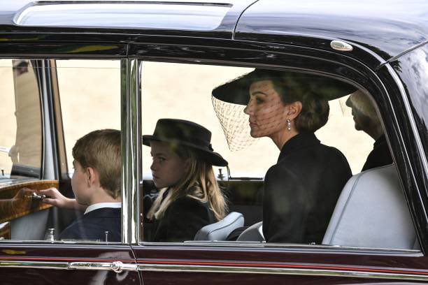 _mathildall's tweet image. 👑🇬🇧

#queensfuneral #QueenElizabethII 

📸 @GettyImages