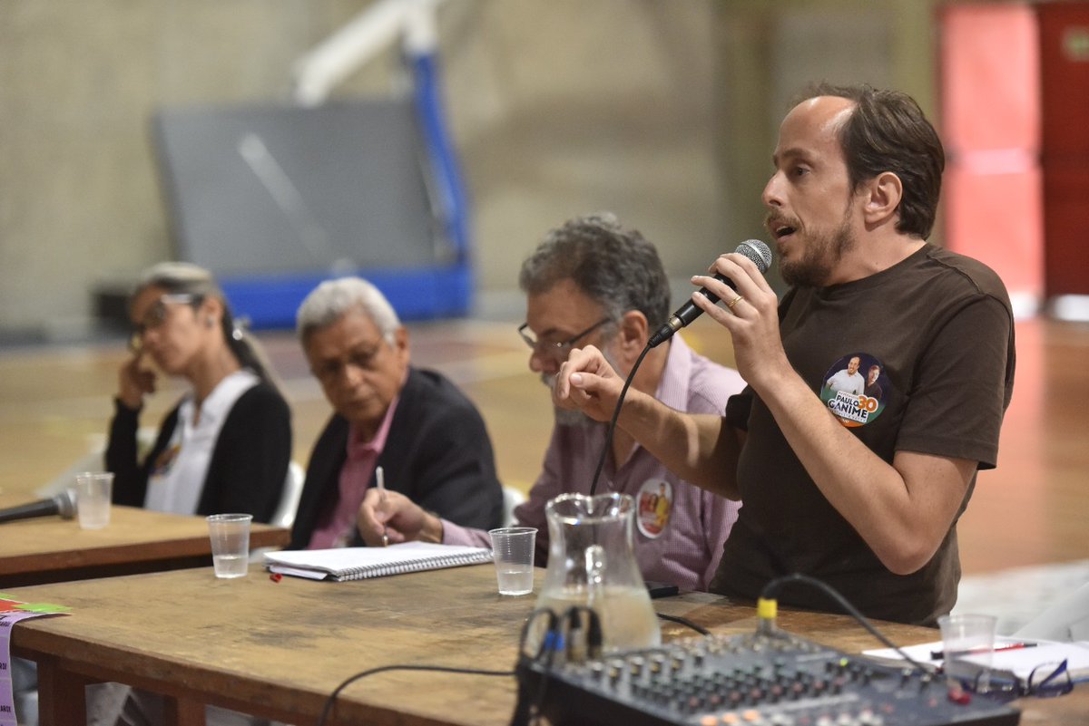 pauloganime's tweet photo. Ao longo da nossa trajetória para mudar o Rio, participei de diversos debates que não foram televisionados, mas contaram com um grande público jovem ouvindo atentamente às ideias dos candidatos 😄

🚀Eu fui em todos! Na Maré, na PUC-Rio e hoje, na UFRJ. 

#voteganime30 https://t.co/DjSnpmFnz4