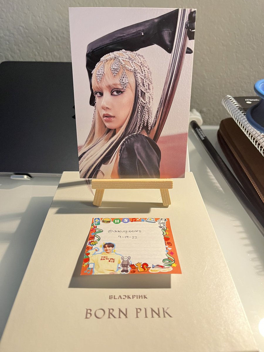ddeulgibears's tweet photo. WTT

Blackpink Born Pink Grey Ver.

have: lisa small postcard &amp; jennie polaroid
want: jisoo equivalent

USA only! https://t.co/Y6pSeLMGOo